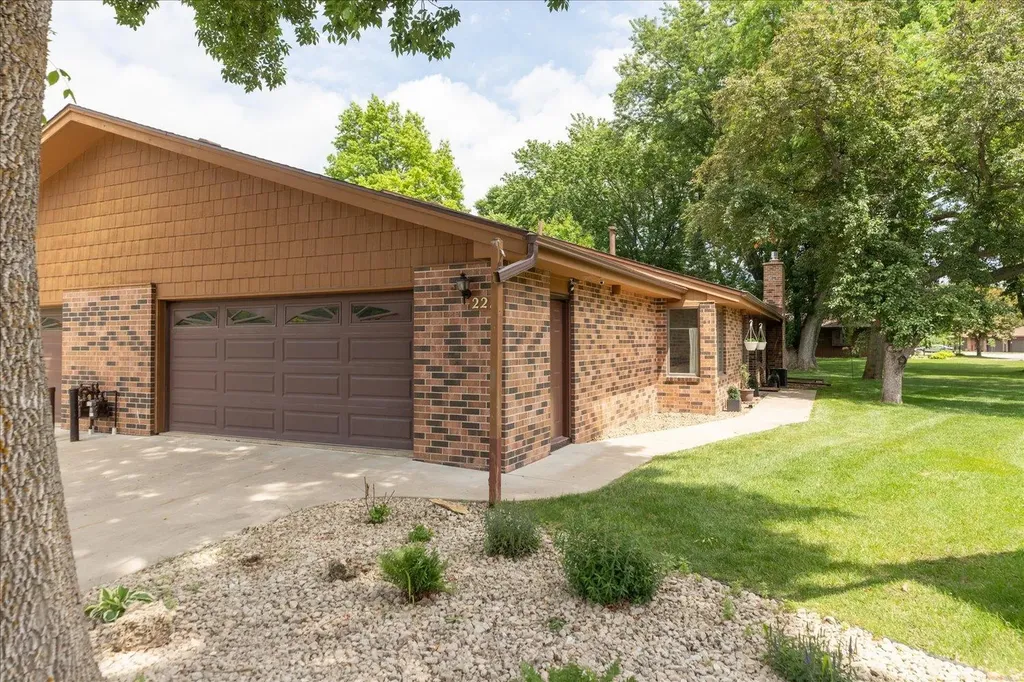 2211 Baihly Court SW Rochester MN 55902