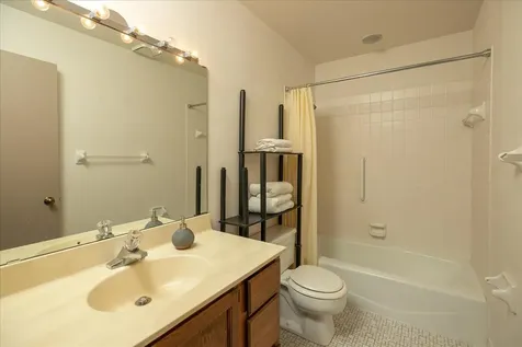 2211 Baihly Court SW Rochester MN 55902