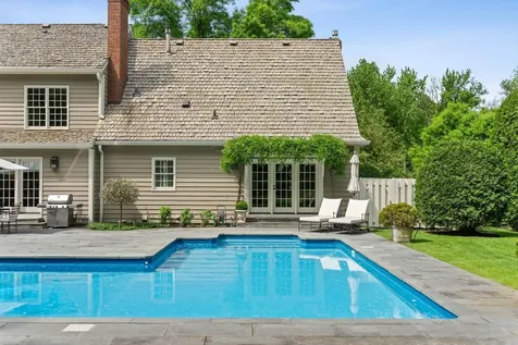 235 Hollander Road Wayzata MN 55391
