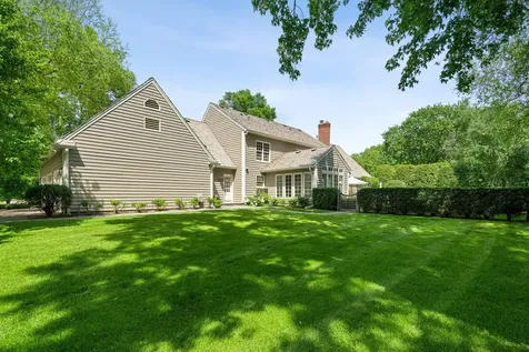 235 Hollander Road Wayzata MN 55391