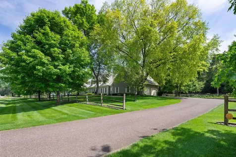 235 Hollander Road Wayzata MN 55391