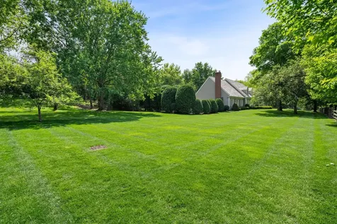 235 Hollander Road Wayzata MN 55391