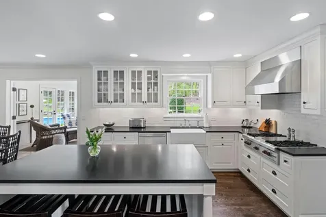 235 Hollander Road Wayzata MN 55391
