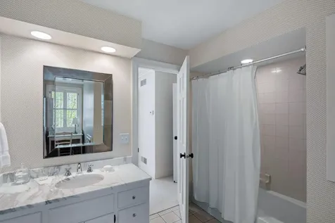 235 Hollander Road Wayzata MN 55391