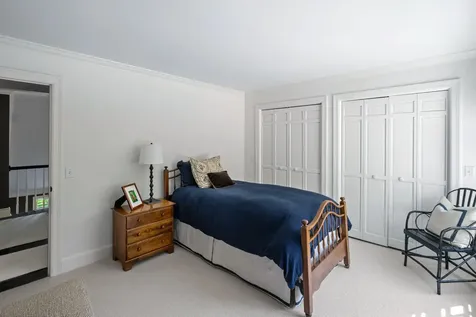 235 Hollander Road Wayzata MN 55391