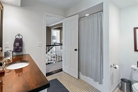 235 Hollander Road Wayzata MN 55391