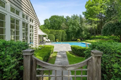 235 Hollander Road Wayzata MN 55391