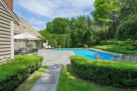 235 Hollander Road Wayzata MN 55391
