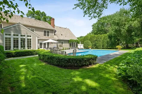 235 Hollander Road Wayzata MN 55391