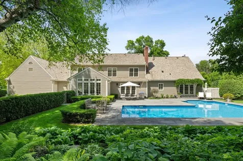 235 Hollander Road Wayzata MN 55391
