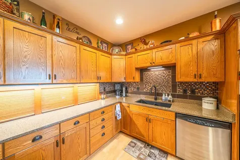 969 32nd Street S Moorhead MN 56560