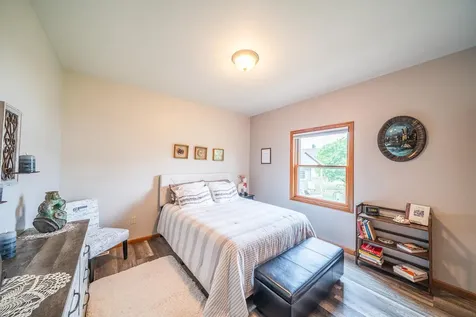 969 32nd Street S Moorhead MN 56560