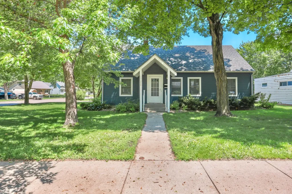 228 N Gilman Avenue Litchfield MN 55355