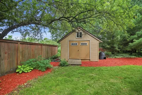 323 7th Street SW Eyota MN 55934