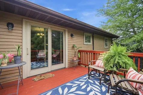 323 7th Street SW Eyota MN 55934