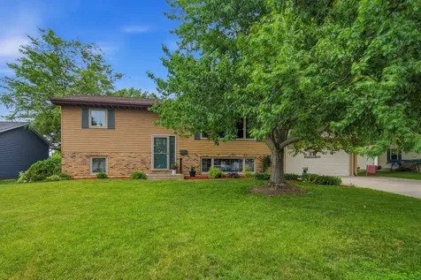 323 7th Street SW Eyota MN 55934