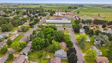 323 7th Street SW Eyota MN 55934
