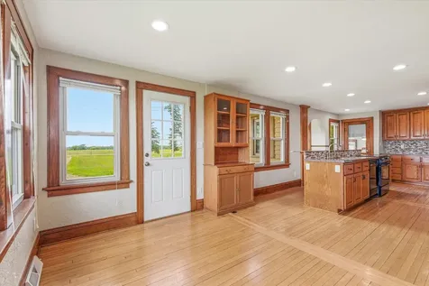 4475 409th Avenue NW Braham MN 55006