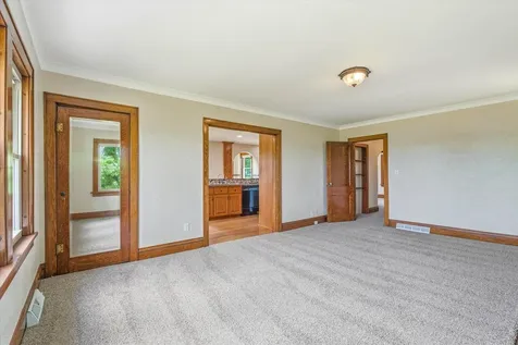 4475 409th Avenue NW Braham MN 55006