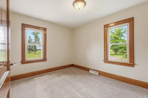 4475 409th Avenue NW Braham MN 55006