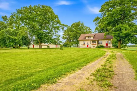 4475 409th Avenue NW Braham MN 55006