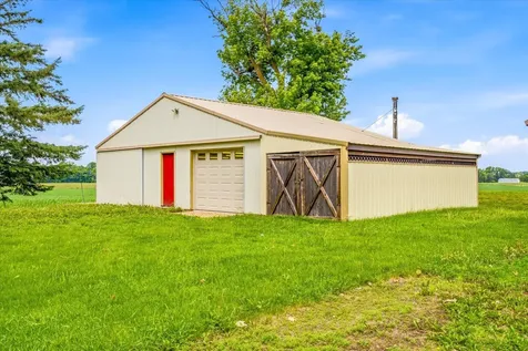 4475 409th Avenue NW Braham MN 55006