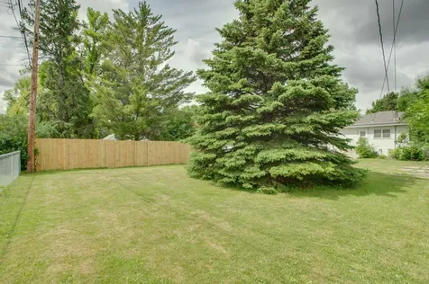 614 16th Street N Moorhead MN 56560