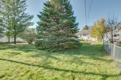 614 16th Street N Moorhead MN 56560
