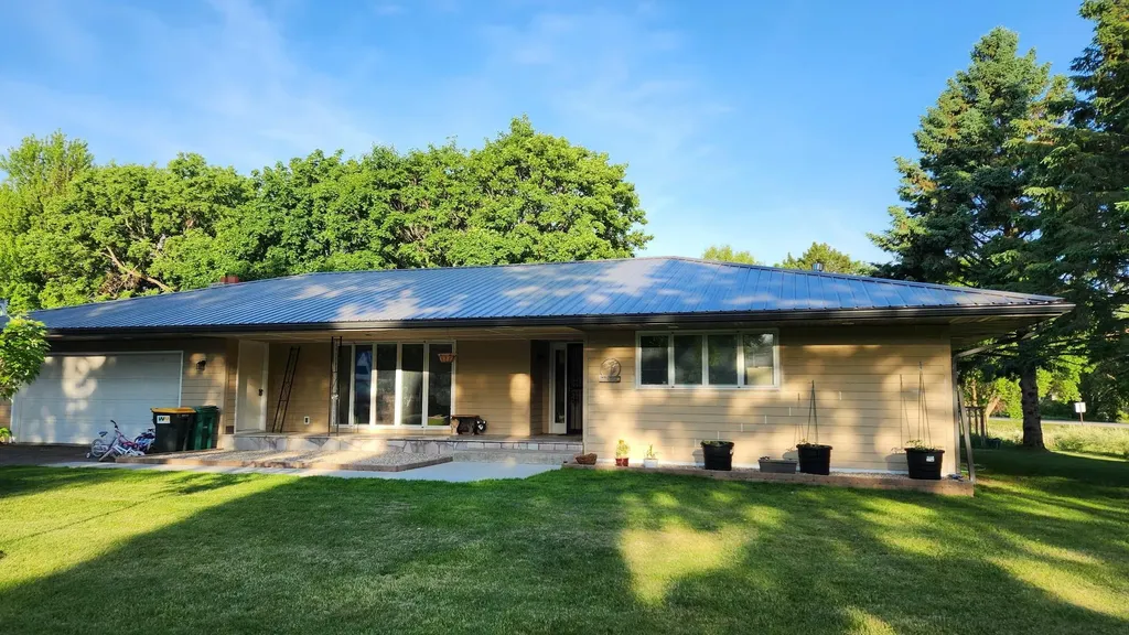 427 Lori Lane Litchfield MN 55355