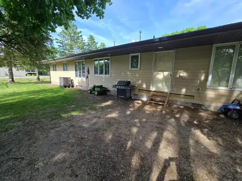 427 Lori Lane Litchfield MN 55355