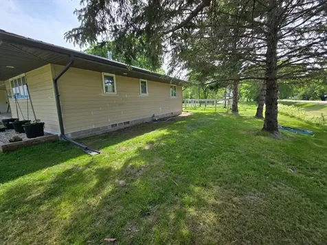 427 Lori Lane Litchfield MN 55355