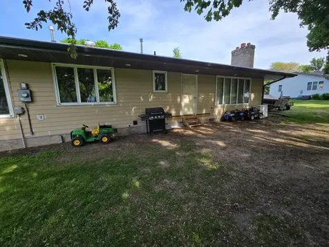 427 Lori Lane Litchfield MN 55355