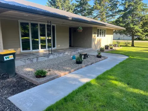 427 Lori Lane Litchfield MN 55355