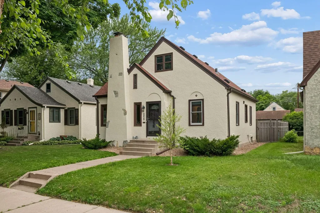 4429 Knox Avenue N Minneapolis MN 55412