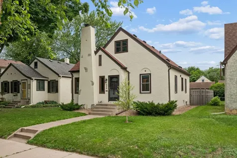 4429 Knox Avenue N Minneapolis MN 55412