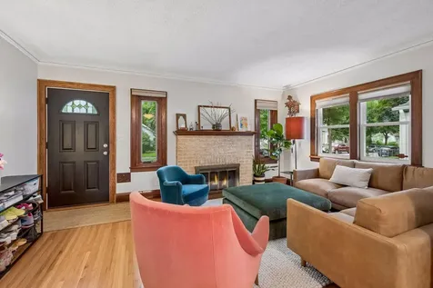 4429 Knox Avenue N Minneapolis MN 55412