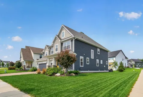 6432 Red Cedar Drive Chaska MN 55318