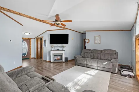 93 Riverside Terrace Watertown MN 55388