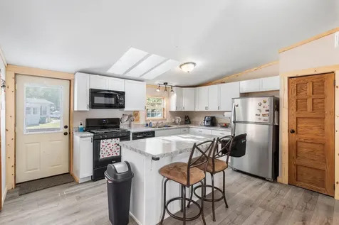 93 Riverside Terrace Watertown MN 55388