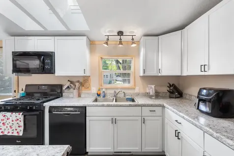 93 Riverside Terrace Watertown MN 55388