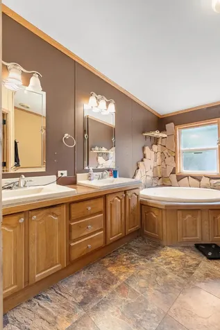 93 Riverside Terrace Watertown MN 55388