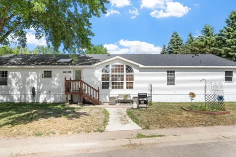 93 Riverside Terrace Watertown MN 55388