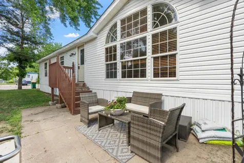 93 Riverside Terrace Watertown MN 55388