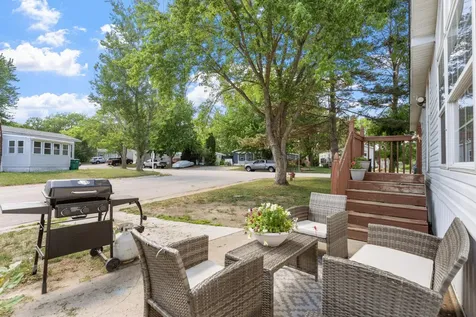 93 Riverside Terrace Watertown MN 55388