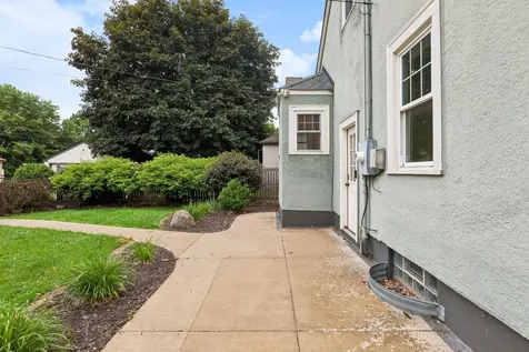 3350 Xerxes Avenue N Minneapolis MN 55412
