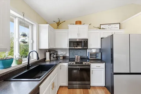 350 Horizon Drive Le Center MN 56057
