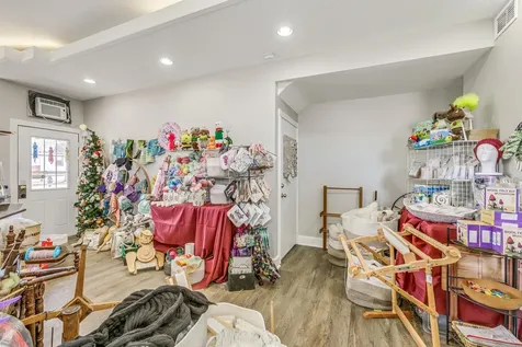 609 Dale Street N Saint Paul MN 55103