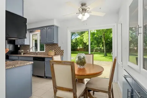 8609 W River Road Brooklyn Park MN 55444