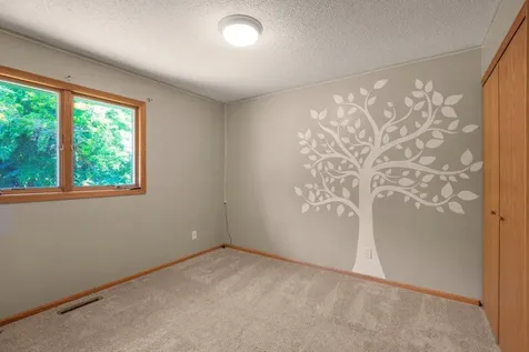 9109 Erickson Court N Brooklyn Park MN 55428