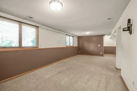 9109 Erickson Court N Brooklyn Park MN 55428